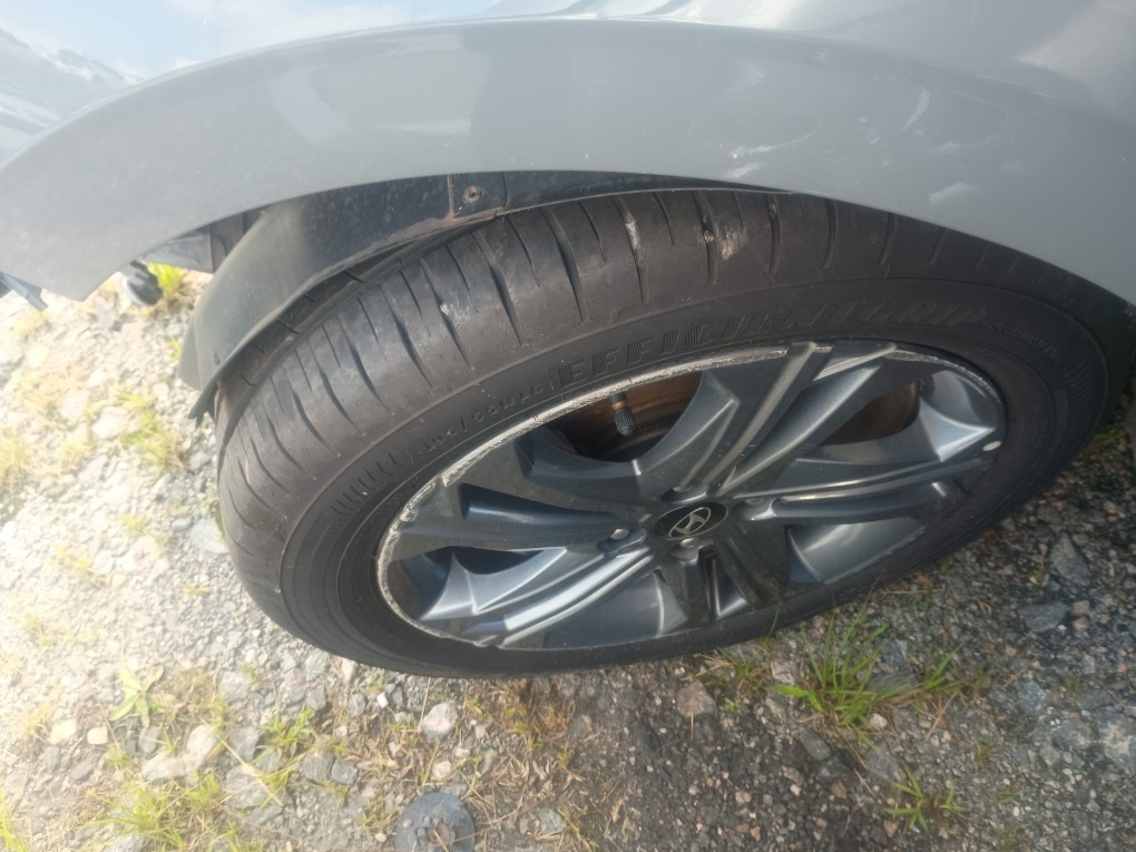 HYUNDAI HB20S 1.0 12V FLEX LIMITED MANUAL HYUNDAI HB20S 1.0 12V FLEX LIMITED MANUAL