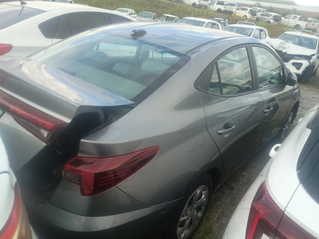 HYUNDAI HB20S 1.0 12V FLEX COMFORT PLUS MANUAL