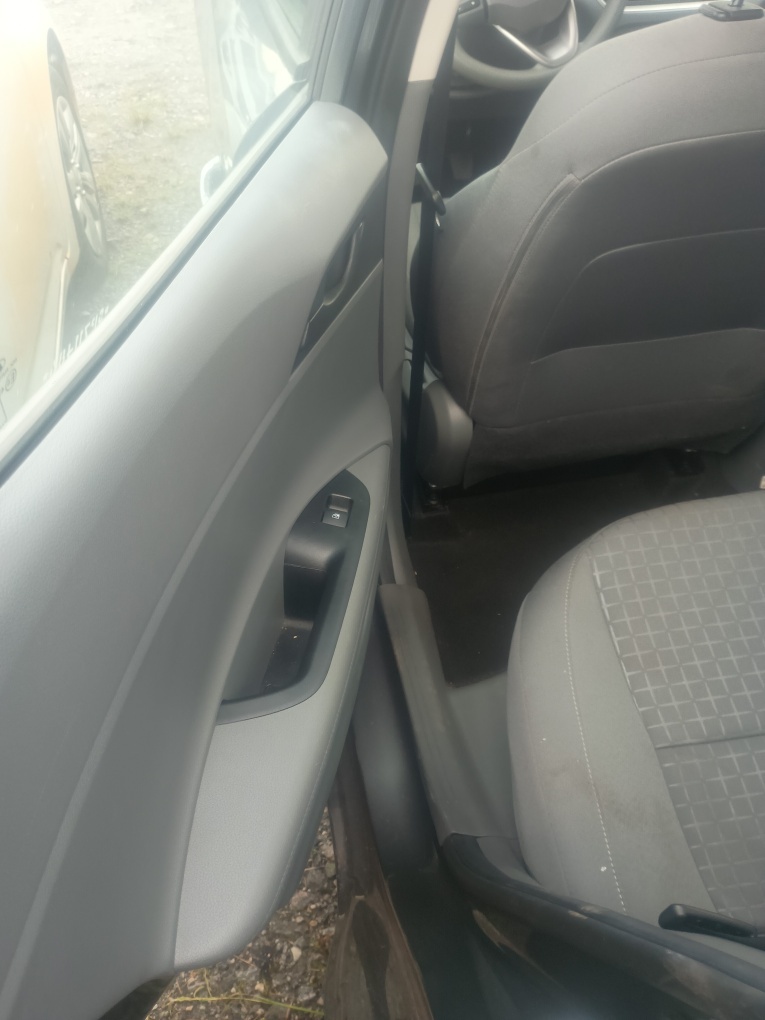 HYUNDAI HB20S 1.0 12V FLEX COMFORT PLUS MANUAL