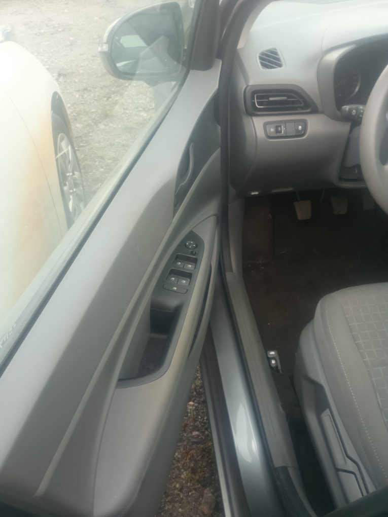 HYUNDAI HB20S 1.0 12V FLEX COMFORT PLUS MANUAL