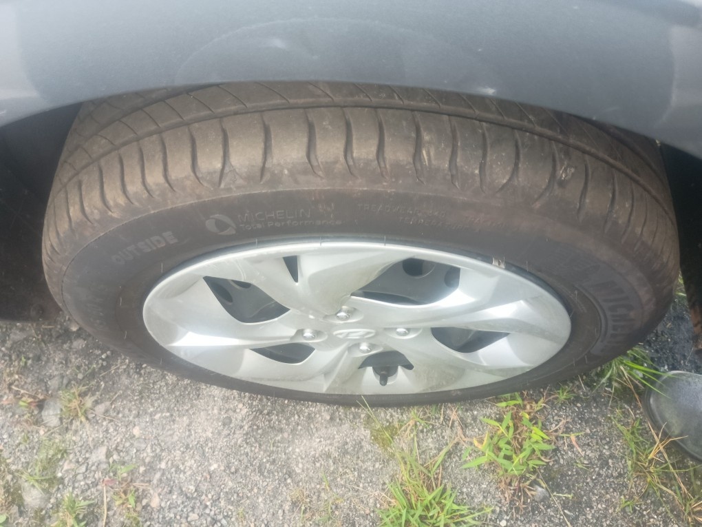 HYUNDAI HB20S 1.0 12V FLEX COMFORT PLUS MANUAL