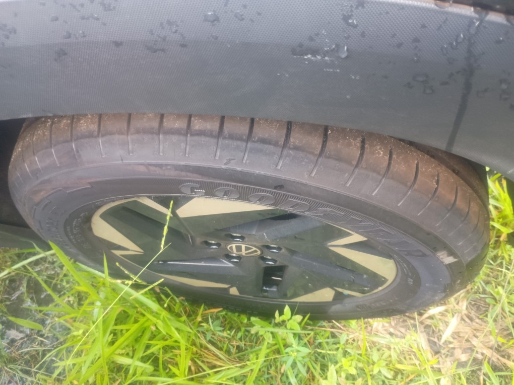 VOLKSWAGEN TERA 1.0 170 TSI COMFORT AUTOM&Aacute;TICO