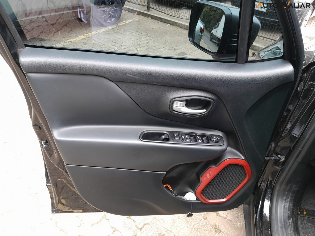 JEEP RENEGADE 1.3 T270 Turbo Flex Trailhawk 4x4 At9