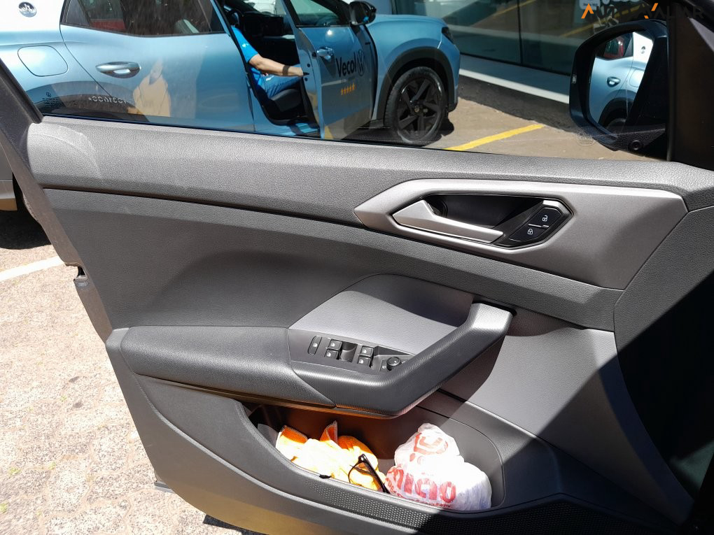 VOLKSWAGEN T-CROSS 1.0 200 TSI TOTAL FLEX AUTOM&Aacute;TICO