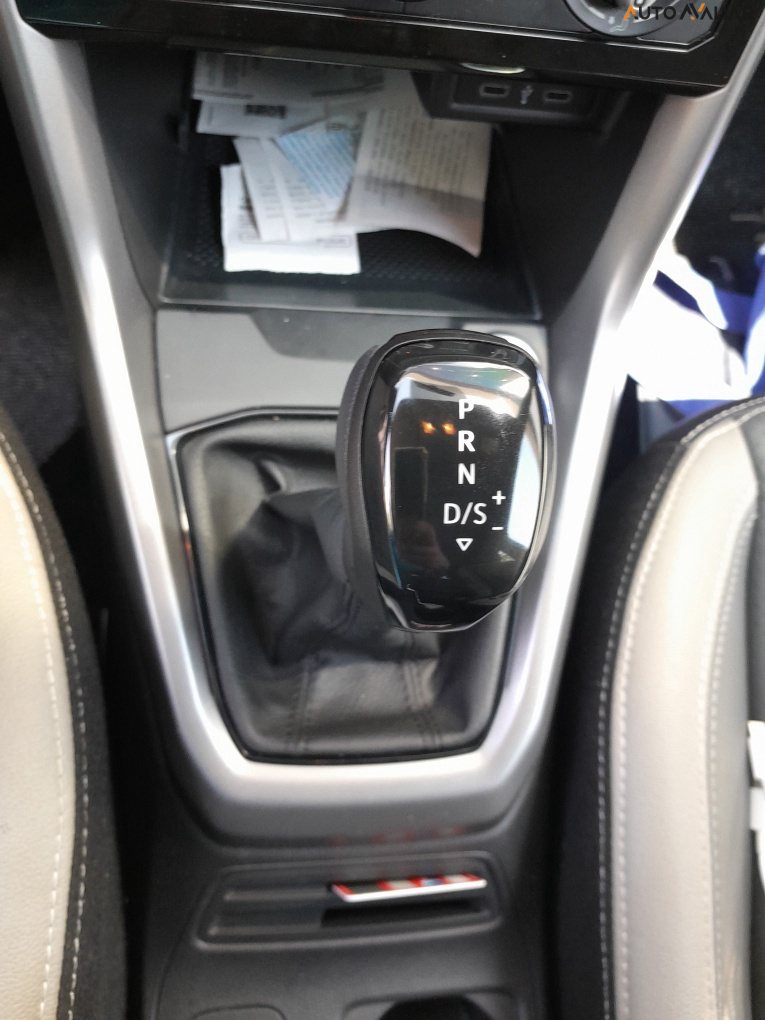 VOLKSWAGEN T-CROSS 1.0 200 TSI TOTAL FLEX AUTOM&Aacute;TICO