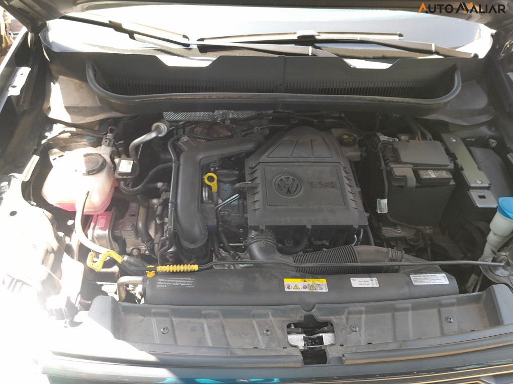 VOLKSWAGEN T-CROSS 1.0 200 TSI TOTAL FLEX AUTOM&Aacute;TICO