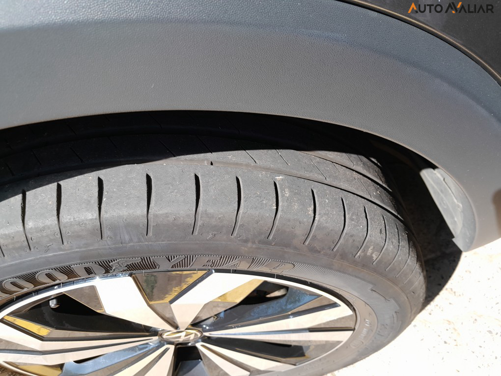 VOLKSWAGEN T-CROSS 1.0 200 TSI TOTAL FLEX AUTOM&Aacute;TICO