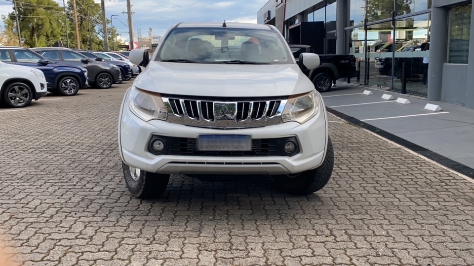 MITSUBISHI L200 Triton Sport GLS 2.4 CD Diesel Aut.