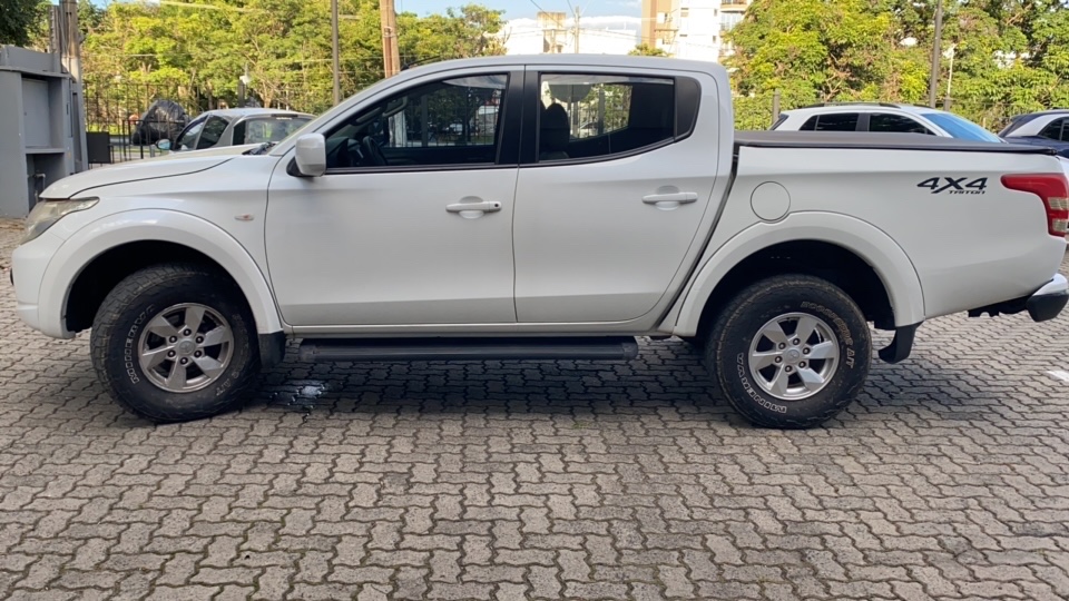 MITSUBISHI L200 Triton Sport GLS 2.4 CD Diesel Aut.