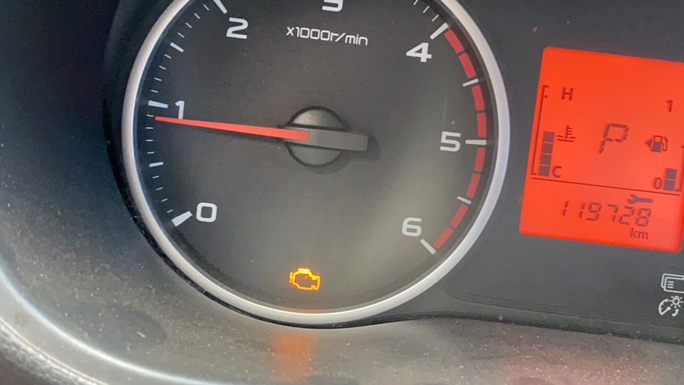 MITSUBISHI L200 Triton Sport GLS 2.4 CD Diesel Aut.