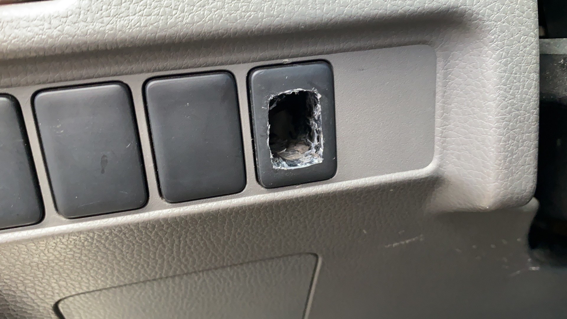 MITSUBISHI L200 Triton Sport GLS 2.4 CD Diesel Aut.