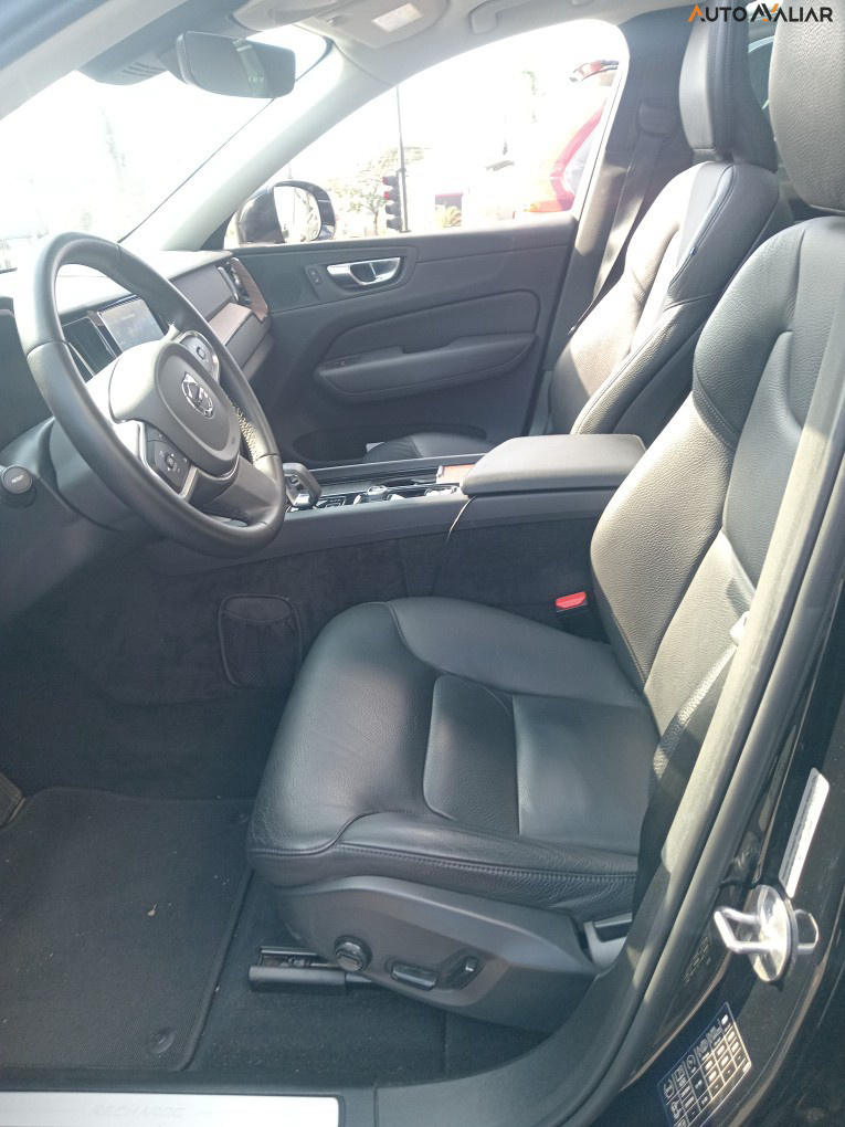 VOLVO XC60 T-8 Plus 2.0 AWD (H&iacute;brido)