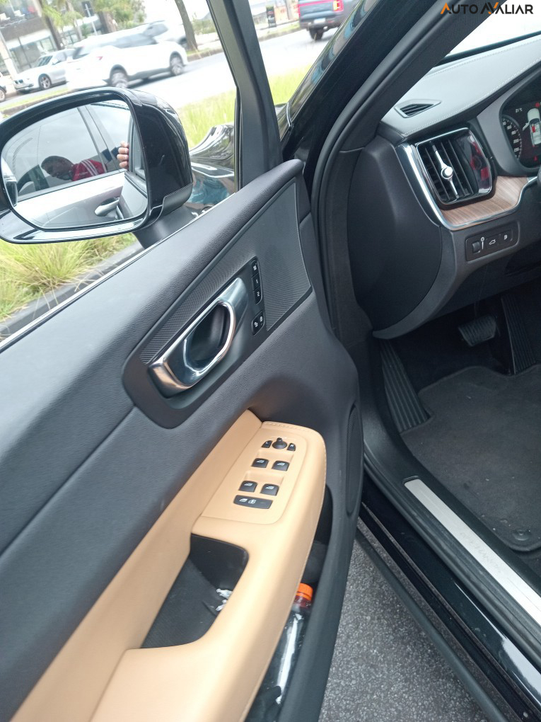 VOLVO XC60 2.0 T8 HYBRID INSCRIPTION AWD GEARTRONIC