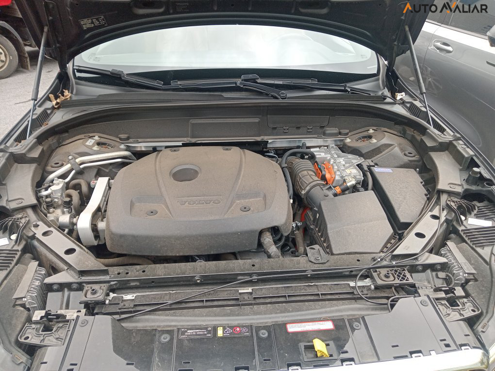 VOLVO XC60 2.0 T8 HYBRID INSCRIPTION AWD GEARTRONIC