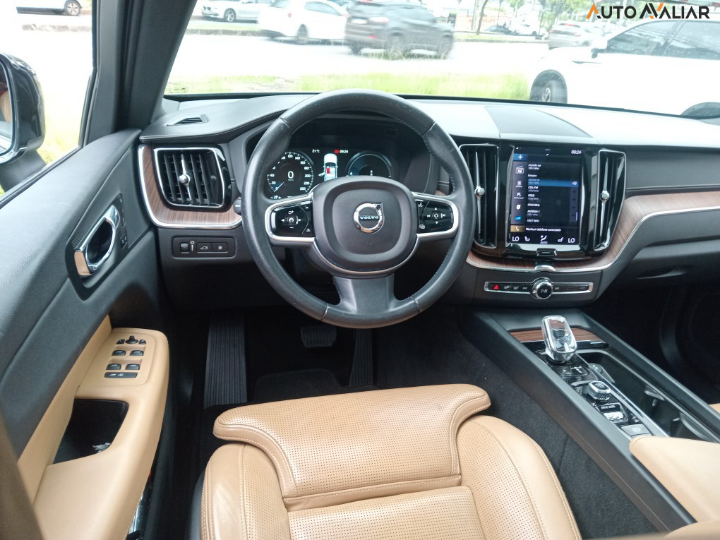 VOLVO XC60 2.0 T8 HYBRID INSCRIPTION AWD GEARTRONIC