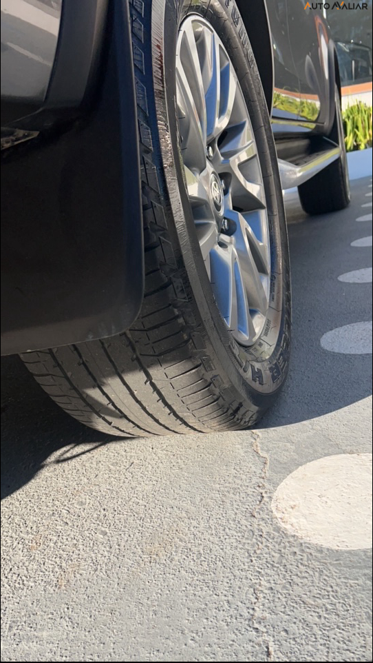 TOYOTA HILUX SW4 2.8 D-4D TURBO DIESEL SRX 4X4 AUTOM&Aacute;TICO