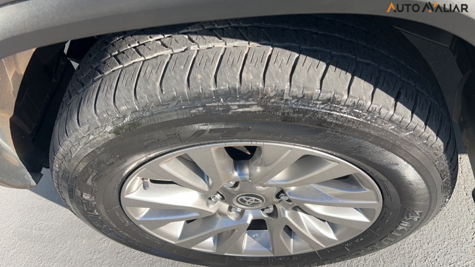 TOYOTA HILUX SW4 2.8 D-4D TURBO DIESEL SRX 4X4 AUTOM&Aacute;TICO