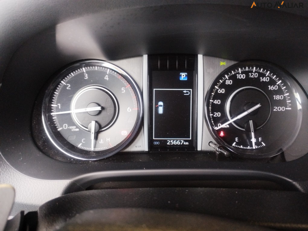 TOYOTA HILUX SW4 2.8 D-4D TURBO DIESEL DIAMOND 7L 4X4 AUTOM&Aacute;TICO