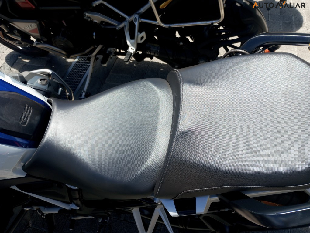 BMW R 1250 GS ADVENTURE PREMIUM HP R 1250 GS ADVENTURE PREMIUM HP