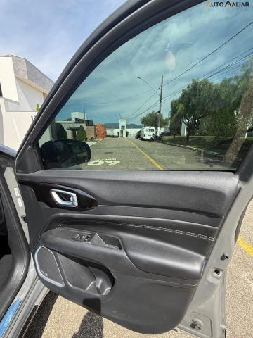 JEEP COMMANDER 2.0 HURRICANE 4 TURBO GASOLINA BLACKHAWK AT9