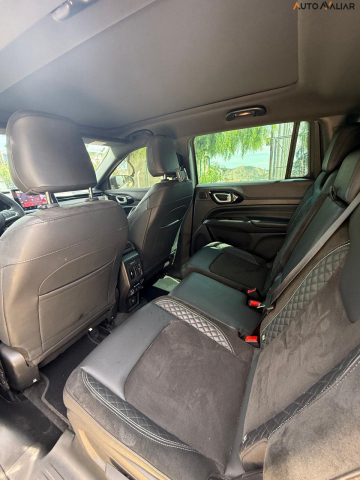 JEEP COMMANDER 2.0 HURRICANE 4 TURBO GASOLINA BLACKHAWK AT9