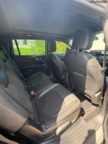 JEEP COMMANDER 2.0 HURRICANE 4 TURBO GASOLINA BLACKHAWK AT9