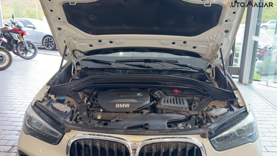 BMW X1 2.0 16V TURBO ACTIVEFLEX SDRIVE20I GP 4P AUTOMATICO