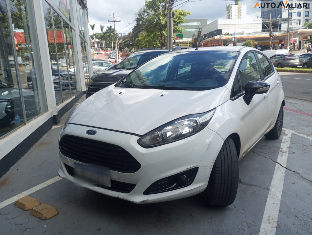 FORD FIESTA 1.6 SEL HATCH 16V FLEX 4P MANUAL