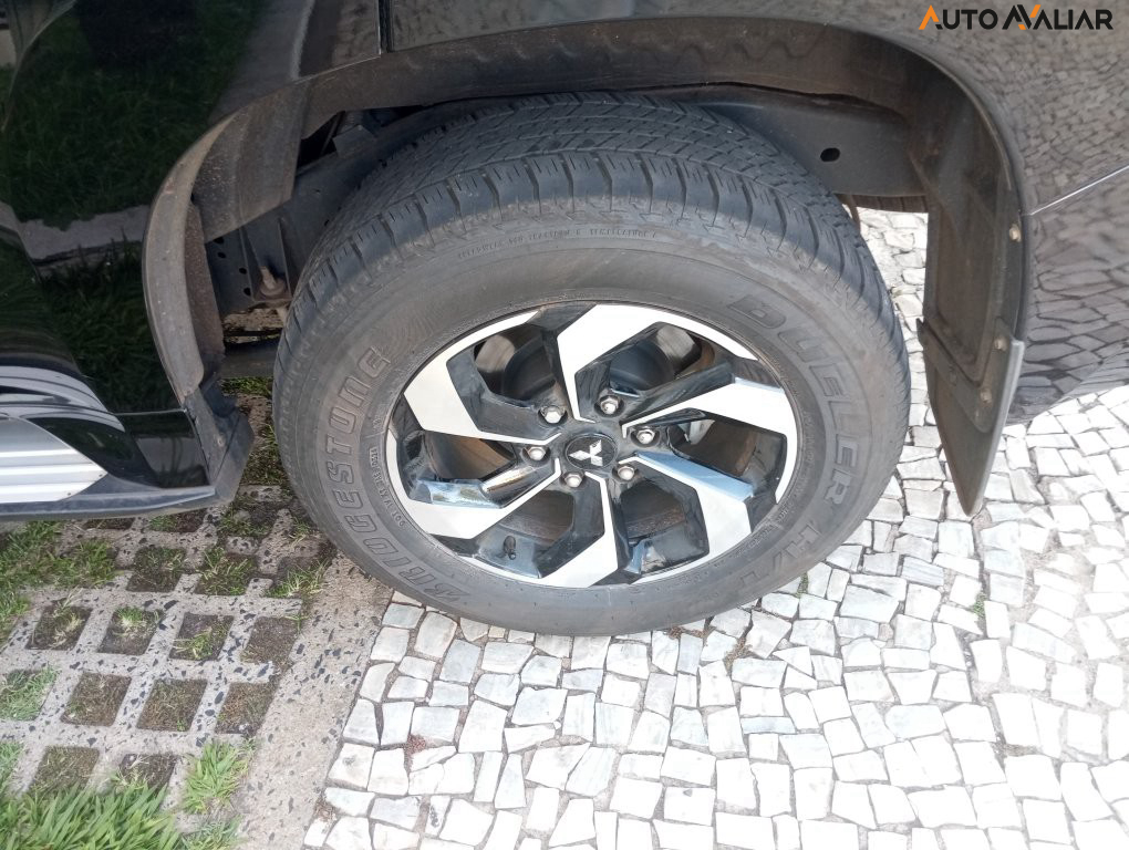 MITSUBISHI PAJERO SPORT 2.4 16V MIVEC TURBO DIESEL HPE-S AWD AUTOMATICO