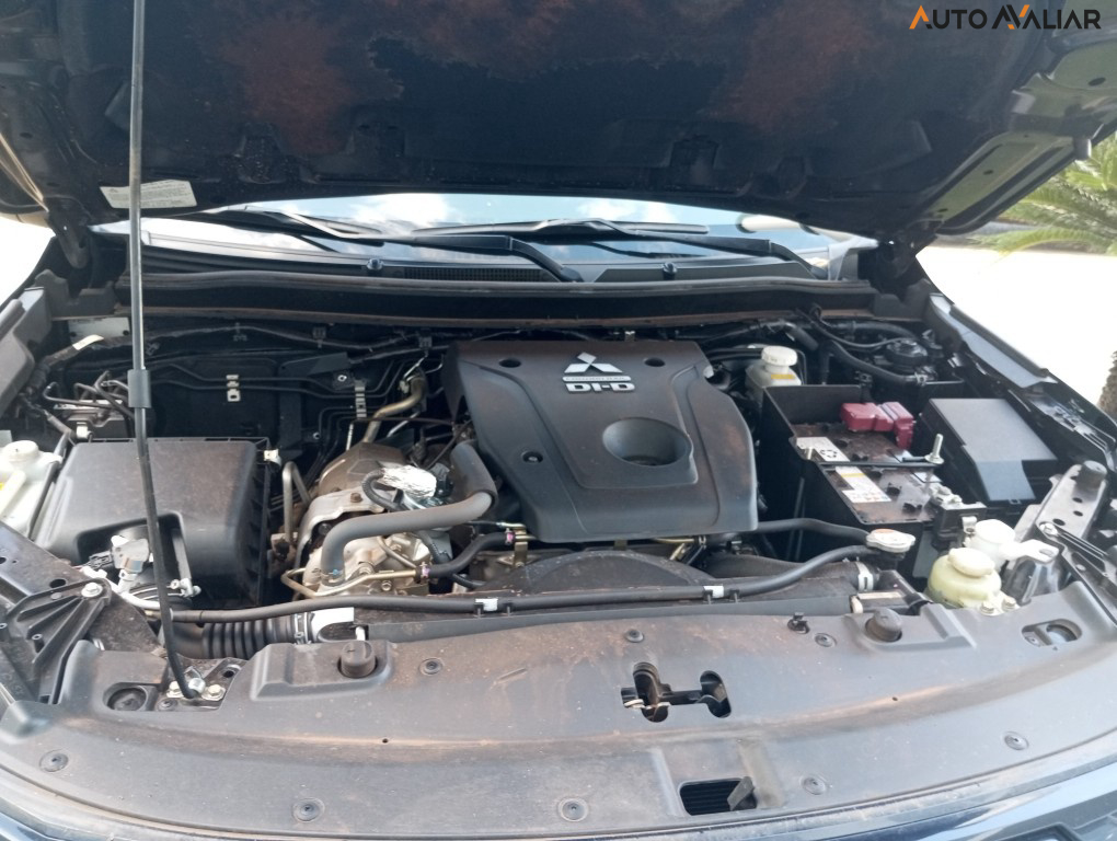 MITSUBISHI PAJERO SPORT 2.4 16V MIVEC TURBO DIESEL HPE-S AWD AUTOMATICO