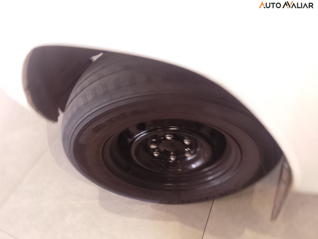 TOYOTA HILUX 2.8 D-4D TURBO DIESEL CD POWER PACK 4X4 MANUAL