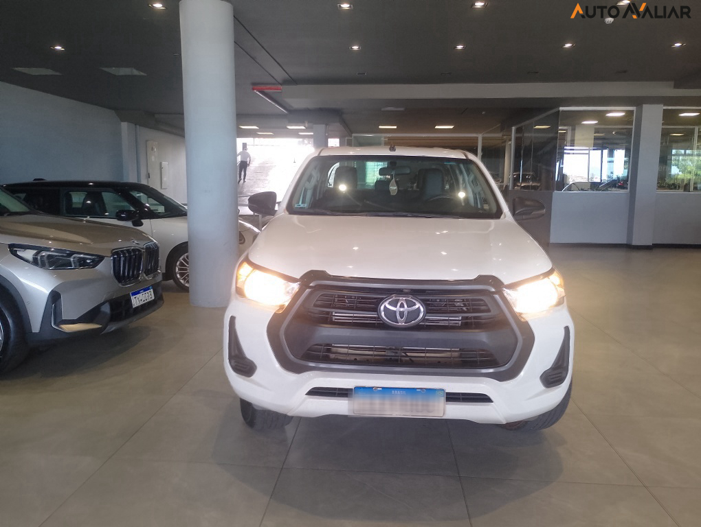 TOYOTA HILUX 2.8 D-4D TURBO DIESEL CD POWER PACK 4X4 MANUAL