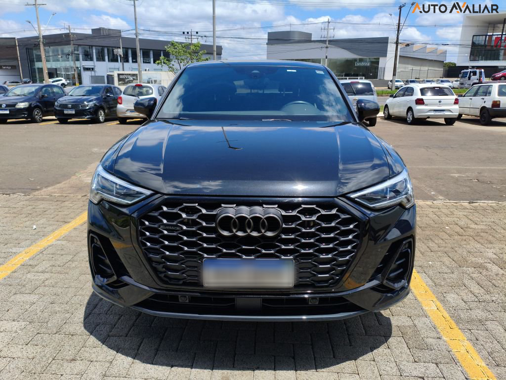 AUDI Q3 2.0 40 TFSI GASOLINA SPORTBACK PERFORMANCE BLACK QUATTRO TIPTRONIC