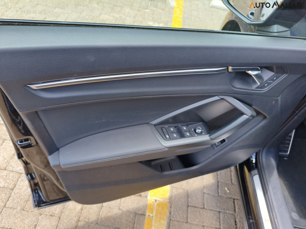 AUDI Q3 2.0 40 TFSI GASOLINA SPORTBACK PERFORMANCE BLACK QUATTRO TIPTRONIC