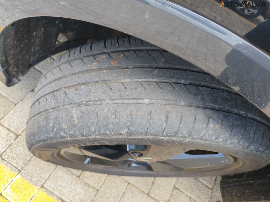 AUDI Q3 2.0 40 TFSI GASOLINA SPORTBACK PERFORMANCE BLACK QUATTRO TIPTRONIC