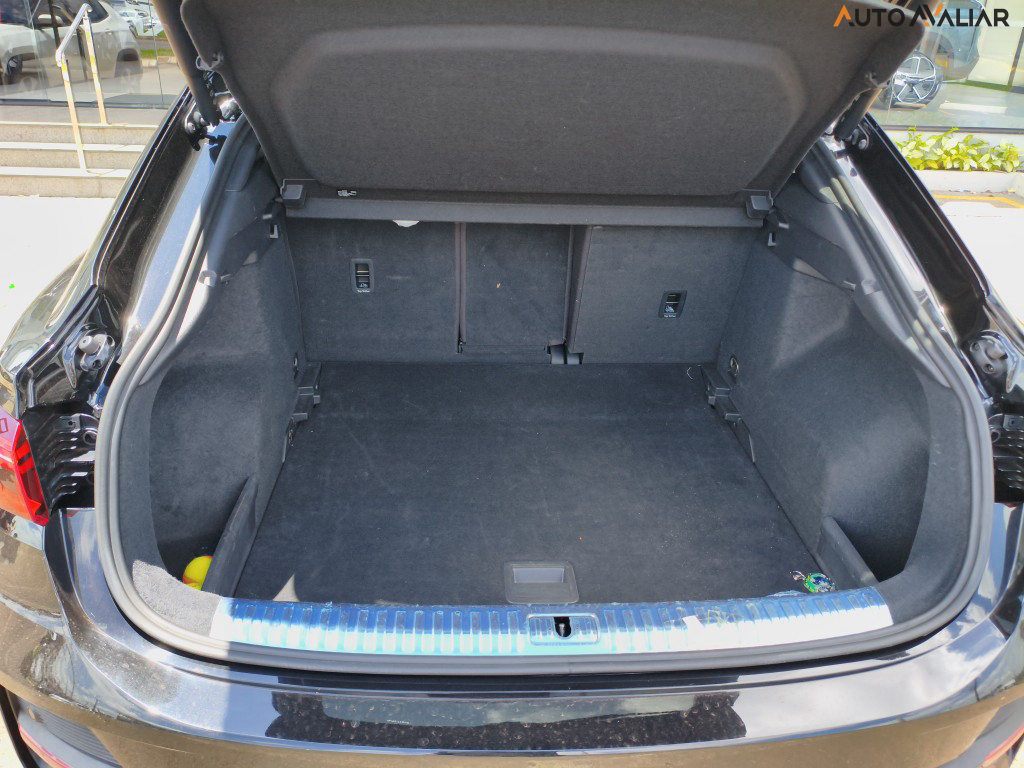 AUDI Q3 2.0 40 TFSI GASOLINA SPORTBACK PERFORMANCE BLACK QUATTRO TIPTRONIC