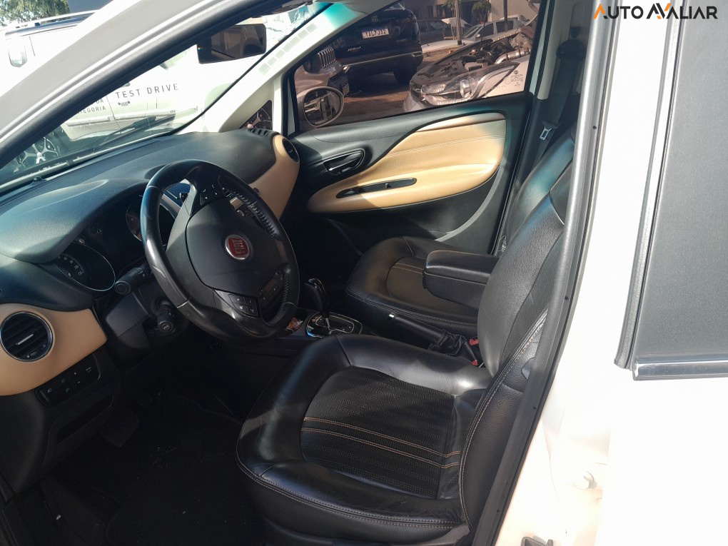 FIAT LINEA 1.8 ABSOLUTE 16V FLEX 4P AUTOMATIZADO