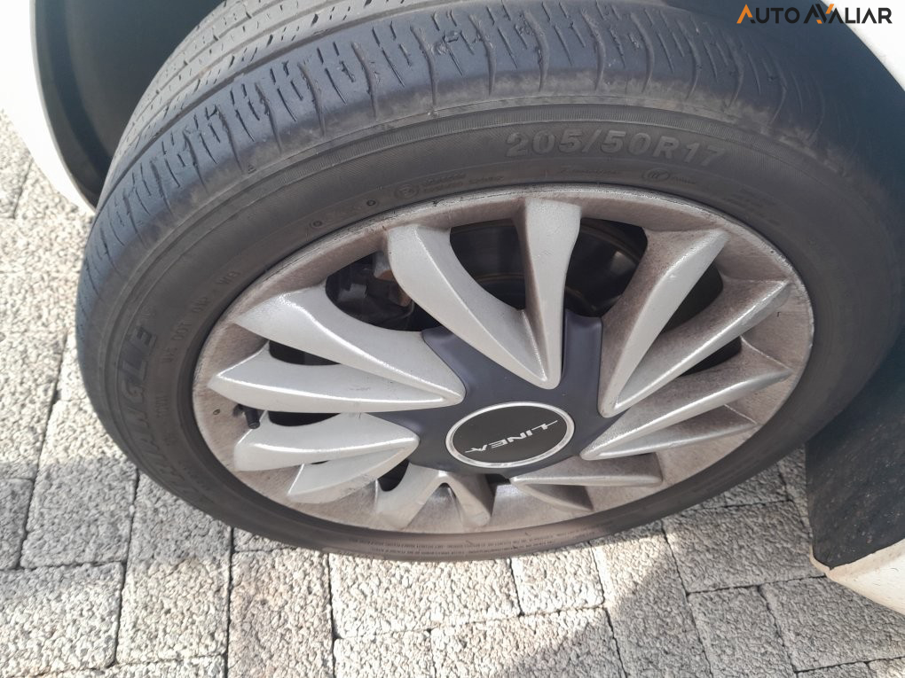 FIAT LINEA 1.8 ABSOLUTE 16V FLEX 4P AUTOMATIZADO