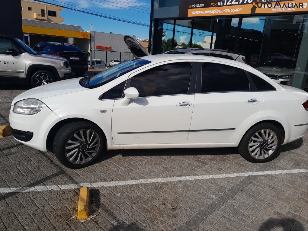 FIAT LINEA 1.8 ABSOLUTE 16V FLEX 4P AUTOMATIZADO