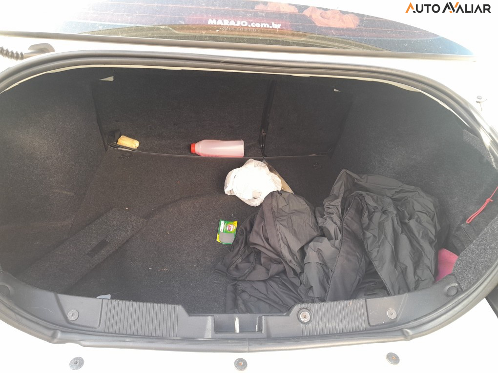 FIAT LINEA 1.8 ABSOLUTE 16V FLEX 4P AUTOMATIZADO