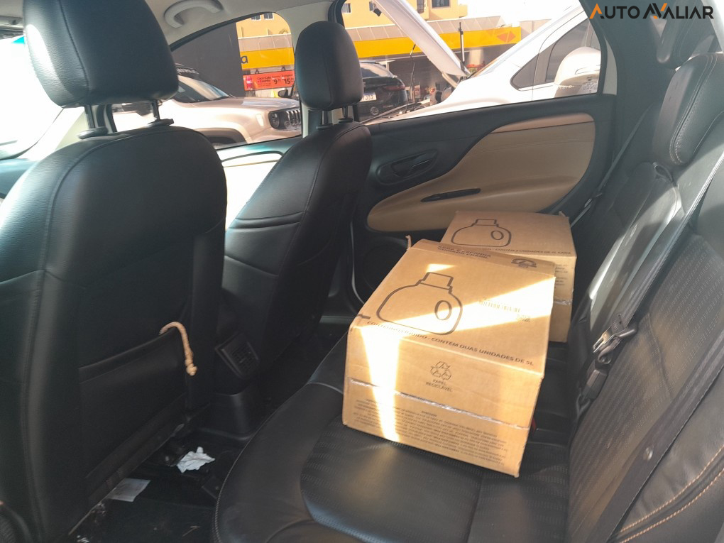 FIAT LINEA 1.8 ABSOLUTE 16V FLEX 4P AUTOMATIZADO