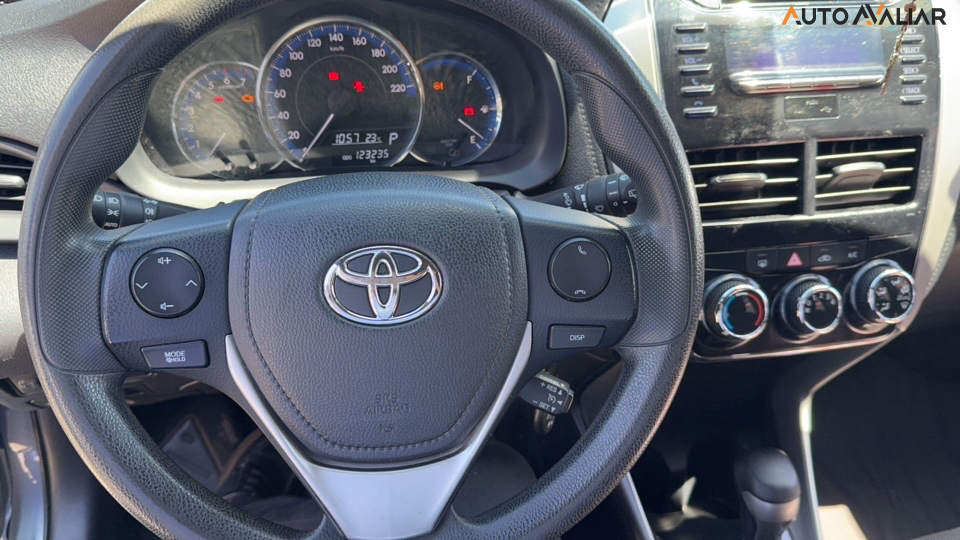 TOYOTA YARIS 1.3 16V FLEX XL AUTOM&Aacute;TICO