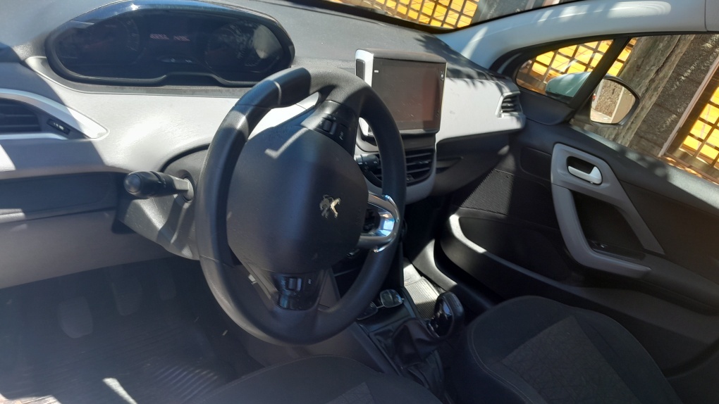 PEUGEOT 208 1.2 ACTIVE 12V FLEX 4P MANUAL