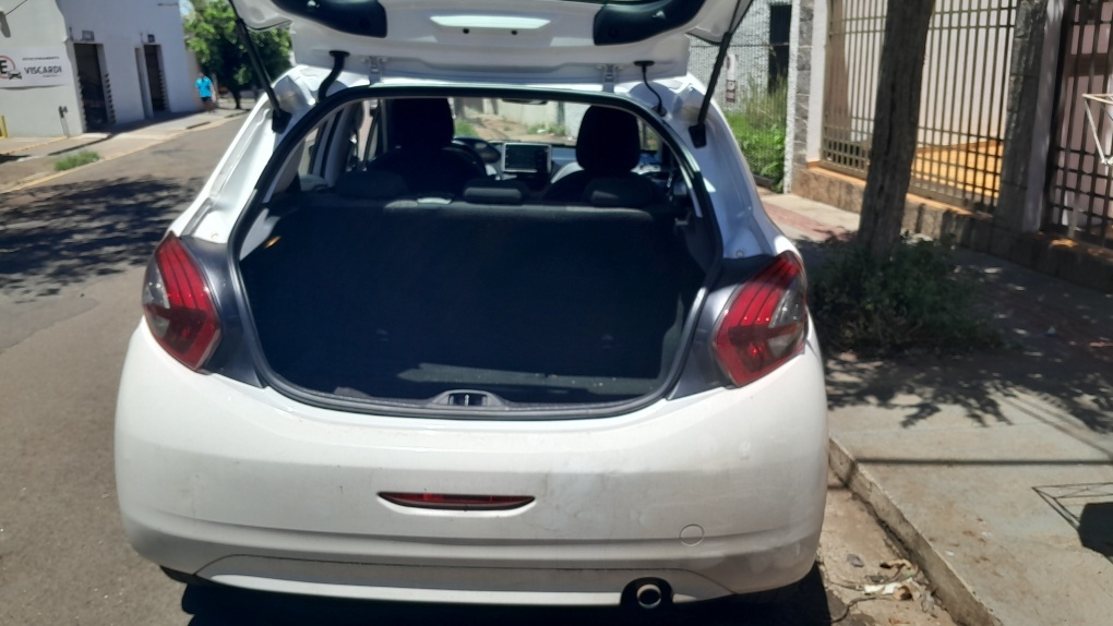 PEUGEOT 208 1.2 ACTIVE 12V FLEX 4P MANUAL