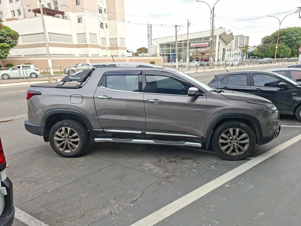 FIAT TORO 2.0 16V TURBO DIESEL RANCH 4WD AT9