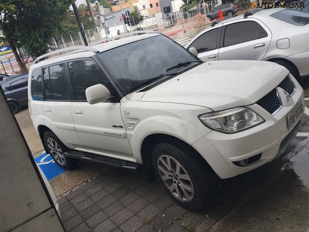 MITSUBISHI PAJERO TR4 2.0 4X4 16V 140CV FLEX 4P AUTOMATICO