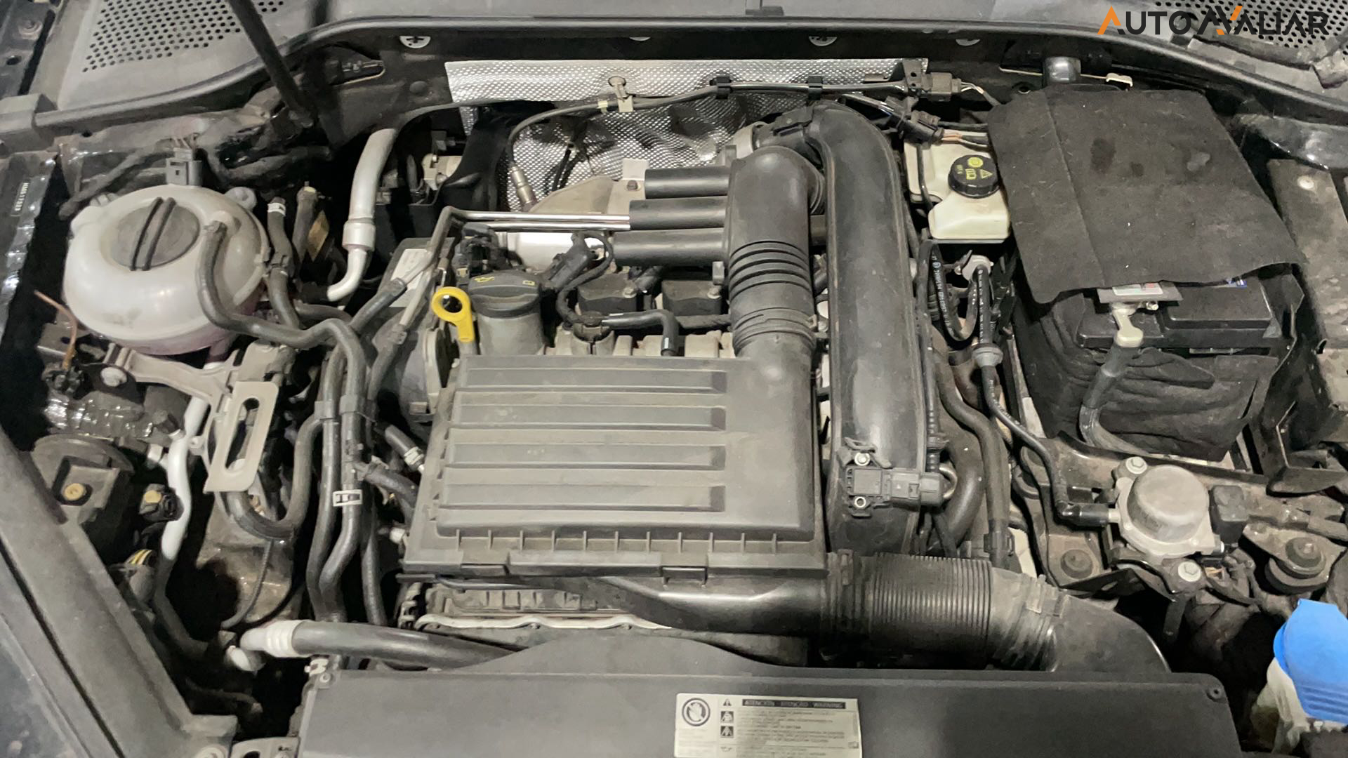 VOLKSWAGEN GOLF 1.4 TSI VARIANT COMFORTLINE 16V TOTAL FLEX 4P TIPTRONIC