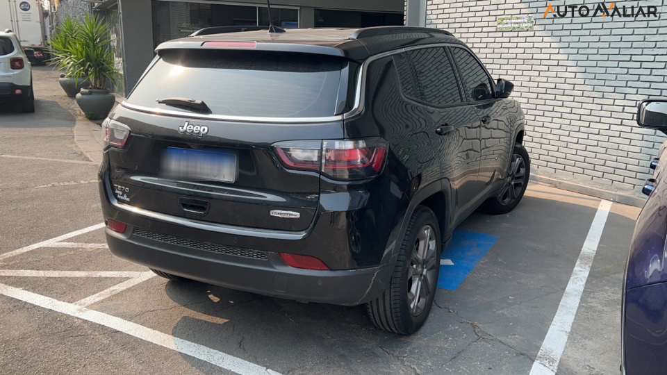 JEEP COMPASS 1.3 T270 TURBO FLEX LONGITUDE AT6