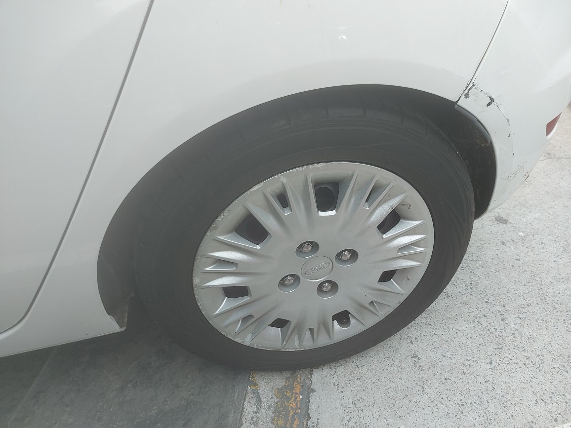 FORD FIESTA 1.6 SE PLUS HATCH 16V FLEX 4P POWERSHIFT