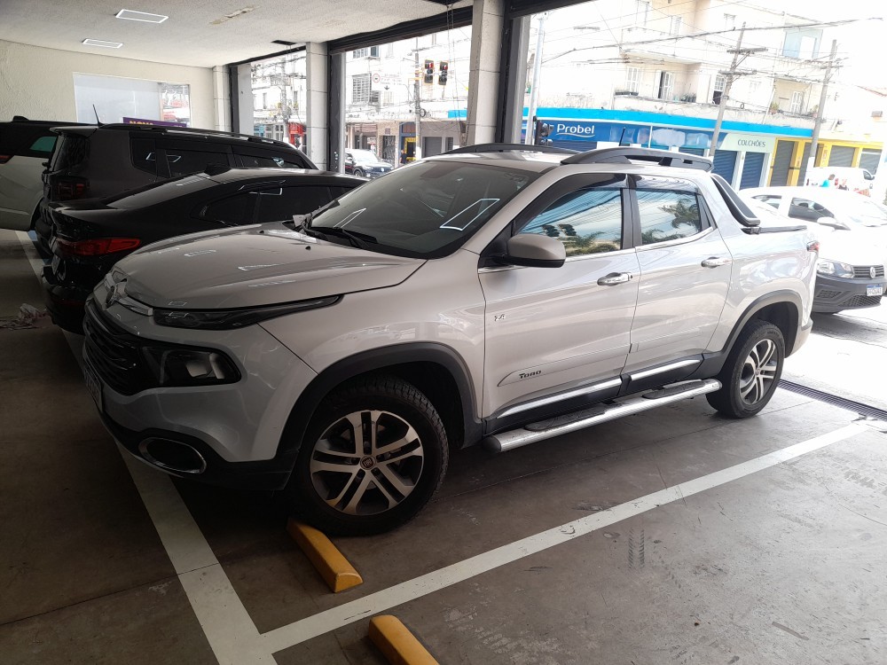 FIAT TORO 2.4 16V MULTIAIR FLEX FREEDOM AT9